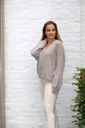 Cardigan Larissa nm25 V-neck 4 nacre buttons contains baby alpaga and wool - Donkerbeige Detail