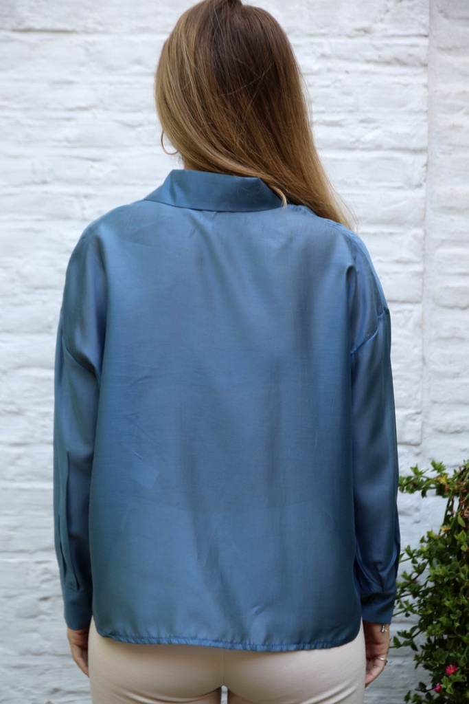 [201256] Blouse Richard nm85 2 borstzakjes kraag nacré doorgeknoopt - Indigo Detail