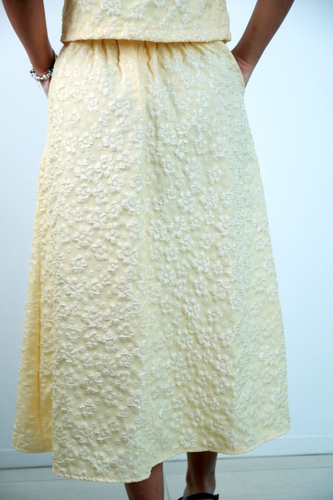 [201312] Gebloemde klokrok Romeo met springplooien en steekzakken - Lichtgeel Detail