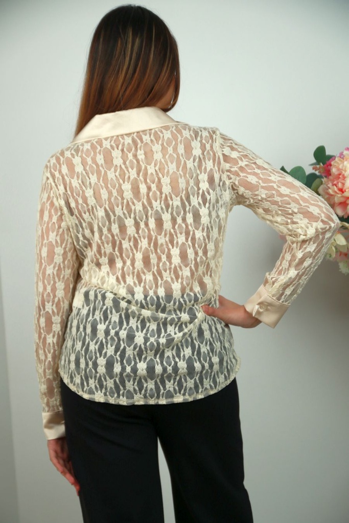 [201260] Kanten blouse Roosmarijn met satijnen kraag  - Beige Detail