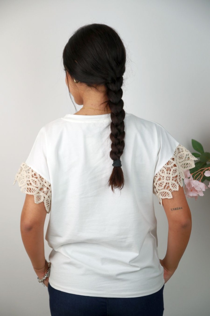 [201438] T-shirt Noach nm92  gehaakt verguld hart  - Wit-goud Detail