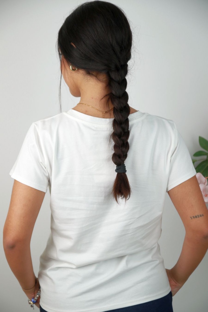 [201439] T-shirt Nanna nm92 met borstzakje in boucléstof  - Wit-beige Detail