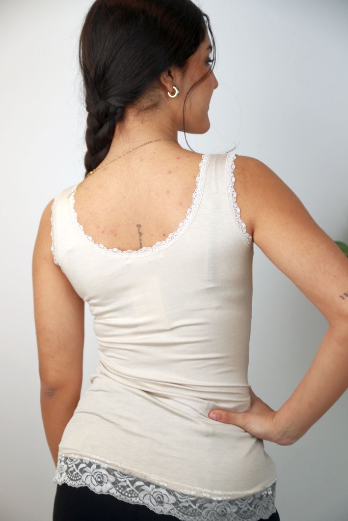 Tank top Rafi nm95 kanten boord en ronde hals  - Beige Detail