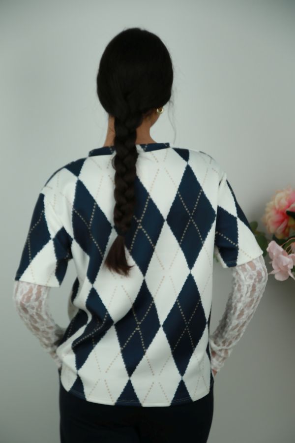 [201481] Geruite pull Richelle met kanten mouwen nm95 - Donkerblauw-wit Detail