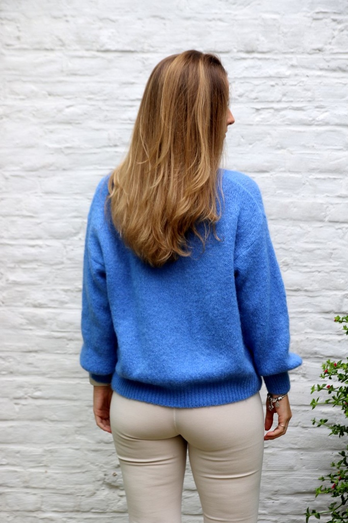 [10017279] Mohair trui Lune nm65 V-hals bevat mohair en wol - Blauw Detail