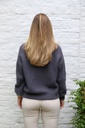 [10017279] Mohair trui Lune nm65 V-hals bevat mohair en wol - Donkergrijs Detail