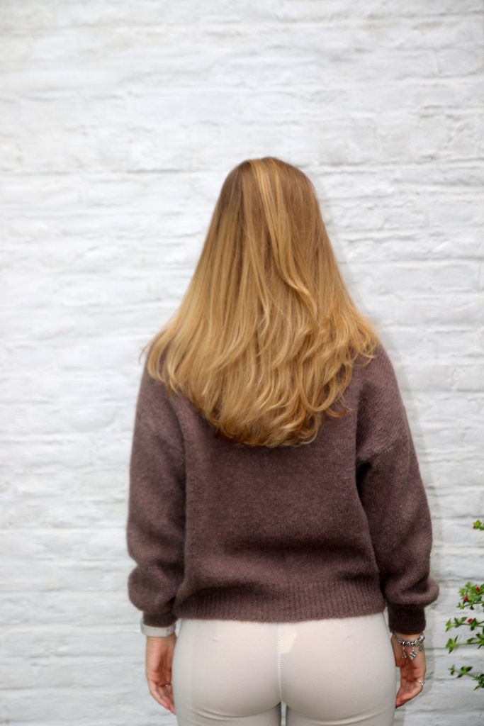 [10017279] Mohair trui Lune nm65 V-hals bevat mohair en wol - Taupe Detail