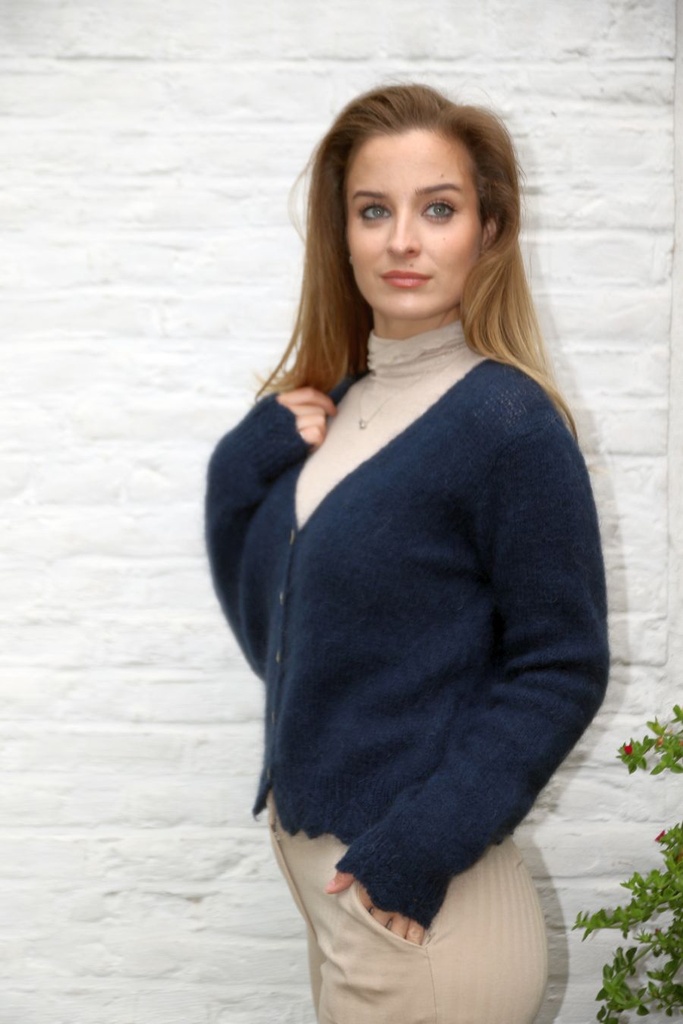 [10017527] Mohair cardigan Lisandro nm65 hals nacré knopen  - Donkerblauw Detail