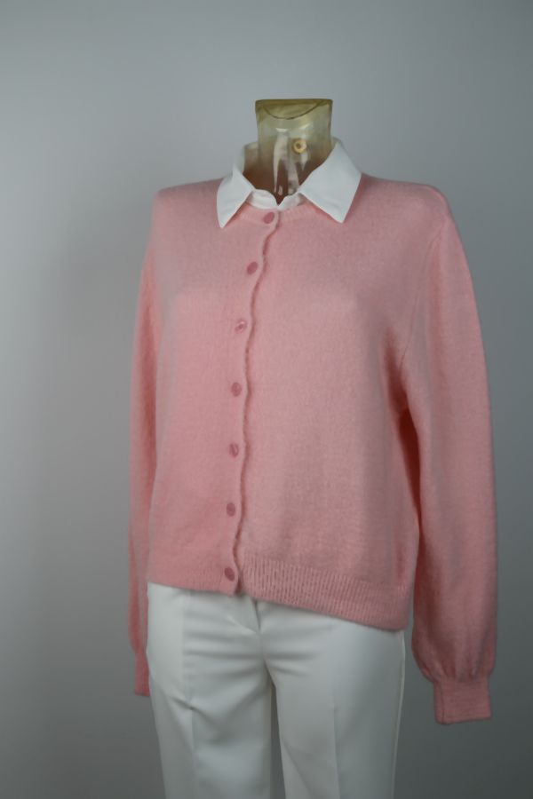 [201409] Cardigan Sami nm25 suri alpaca, ronde hals, lange mouwen met nacré knopen - Roze Detail