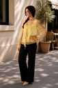 [201298] Gevoerde blouse Rida met volantkraag en trompetmouw nm47 - Geel-beige Detail