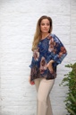 [10017364] Blouse Lian nm43 anemonen en kasjmierbloem open hals  - Donkerblauw-beige Detail
