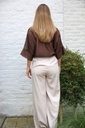 Blouse Jacomina shintz - Bruin Detail