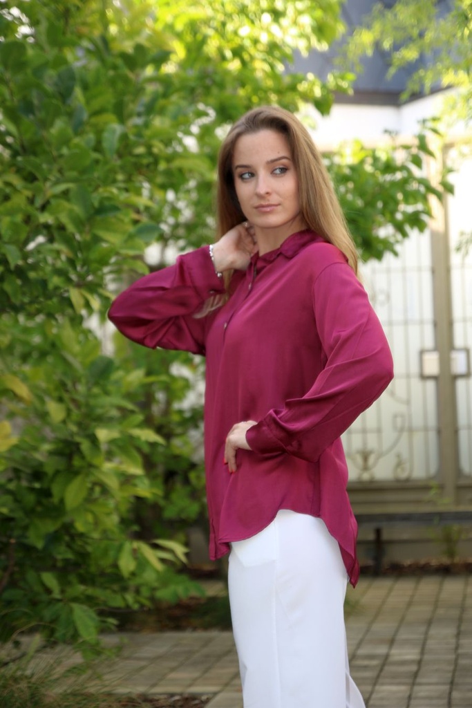 [10017332] Satijnen blouse Louie nm100 met kraag en nacré doorgeknoopt  - Bordeaux Detail