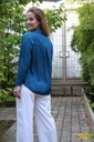 [10017332] Satijnen blouse Louie nm100 met kraag en nacré doorgeknoopt  - Petroleum Detail