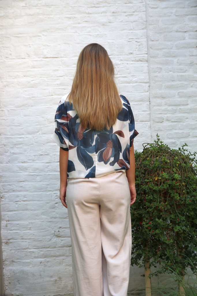 Blouse Joannes nm43 xl anemone print waist button - Wit-donkerblauw Detail
