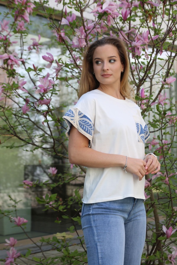 T-shirt Kaiya
