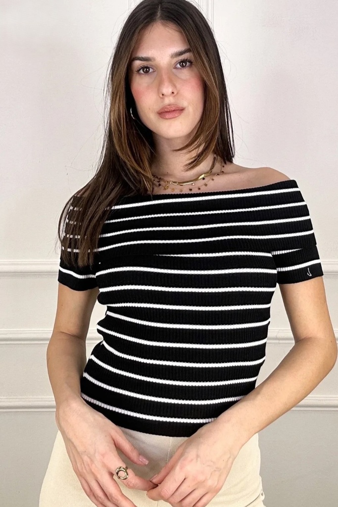 Off-shoulder shirt Kyvano
