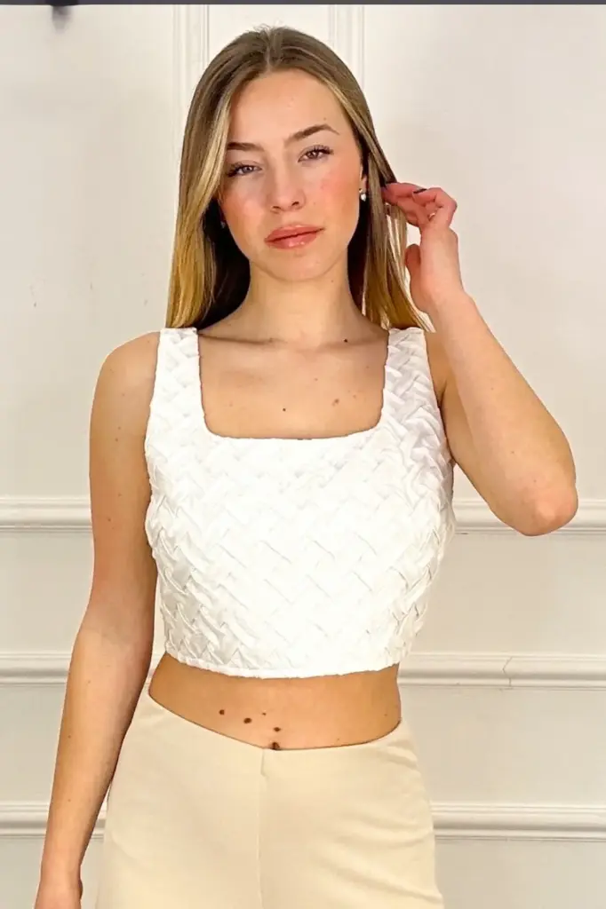 Korte tank top gevlochten relief 4-kante hals