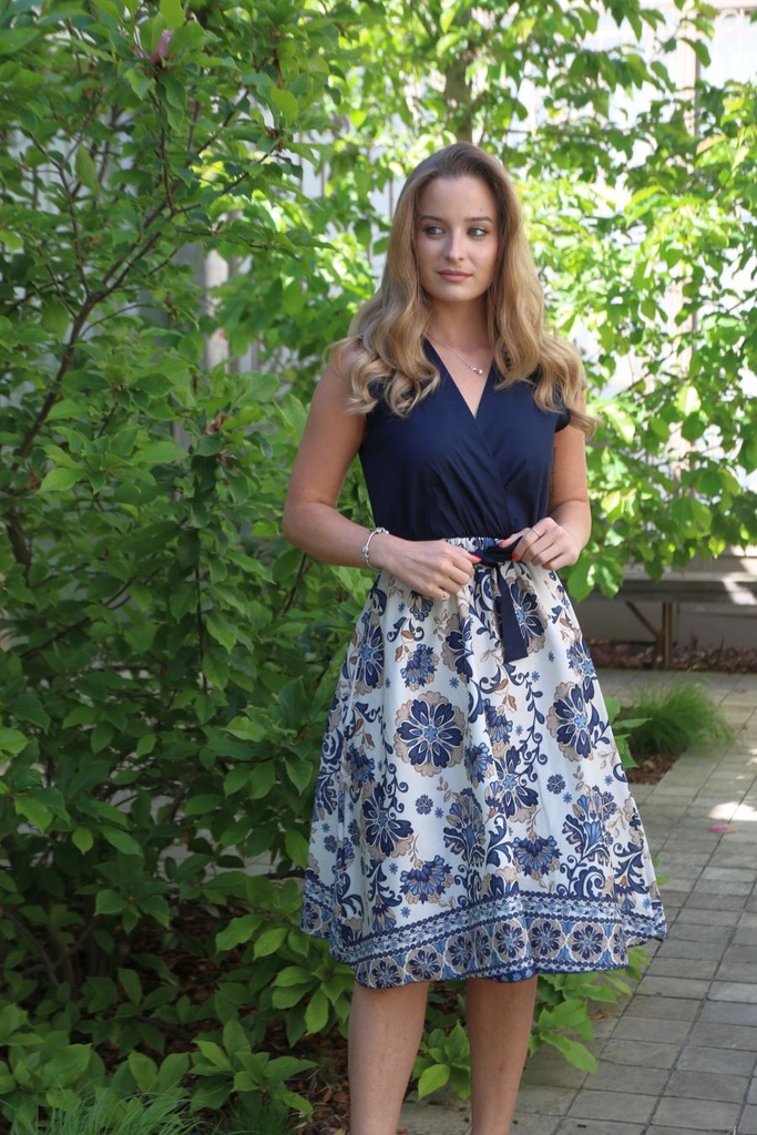 Robe d'été florale unie, col en V croisé, jupe cloche