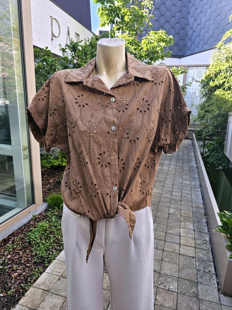 Blouse Jil ajour geborduurd