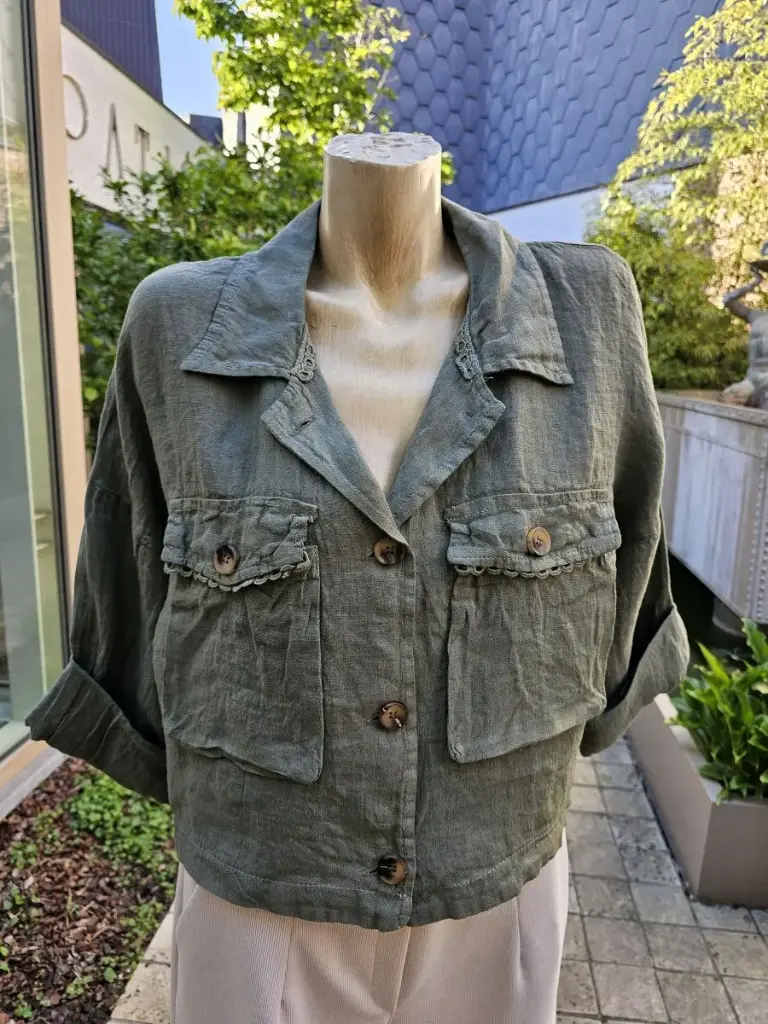 Cardigan Joli lin viscose col boutons dans la jambe