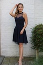 Robe de soirée en crêpe Lina avec tissu en maille et bretelles autour du décolleté