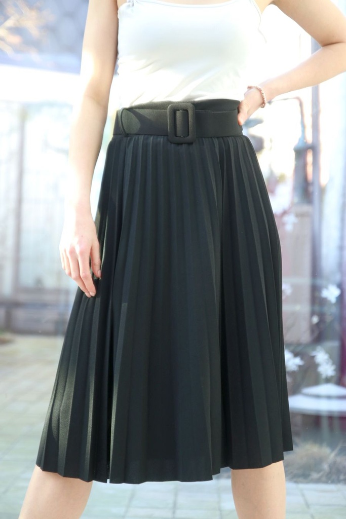 PlissÃ© crepe skirt Lisa with fabric-covered waist belt