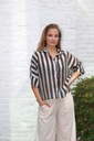 Blouse Jayin nm85 brede vertikale streep kraag nacrÃ© doorgeknoopt