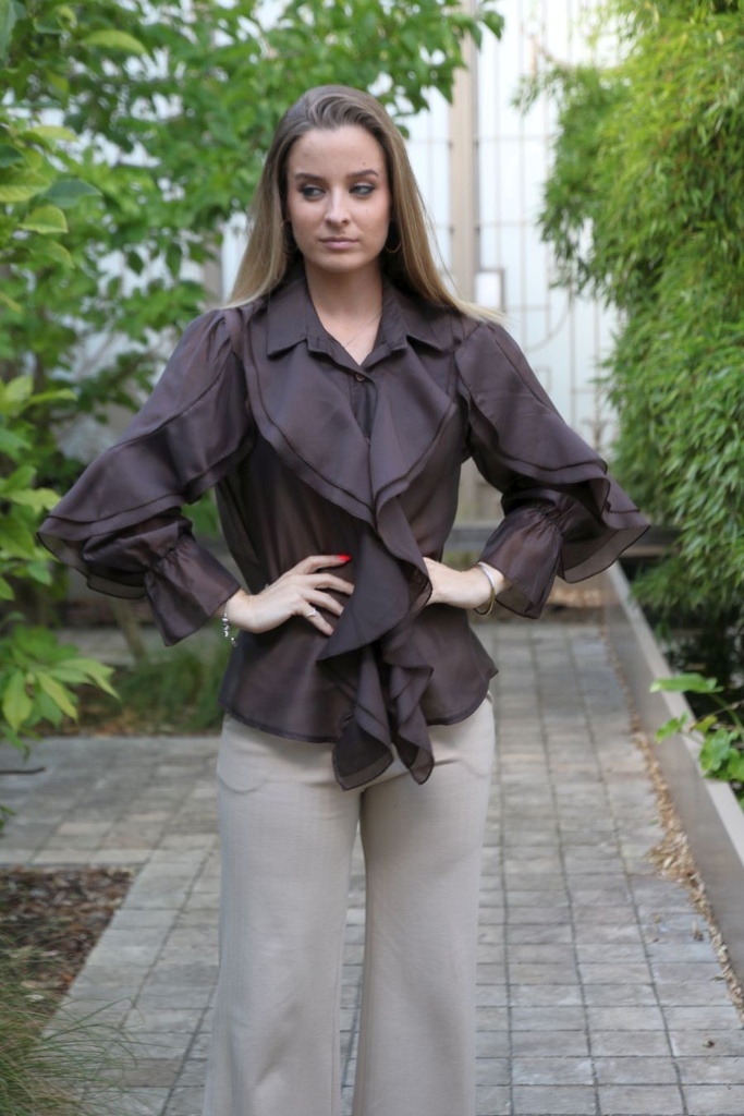 Blouse Linsey nm85 tencel kraag dubbele buste en mouwvolant 