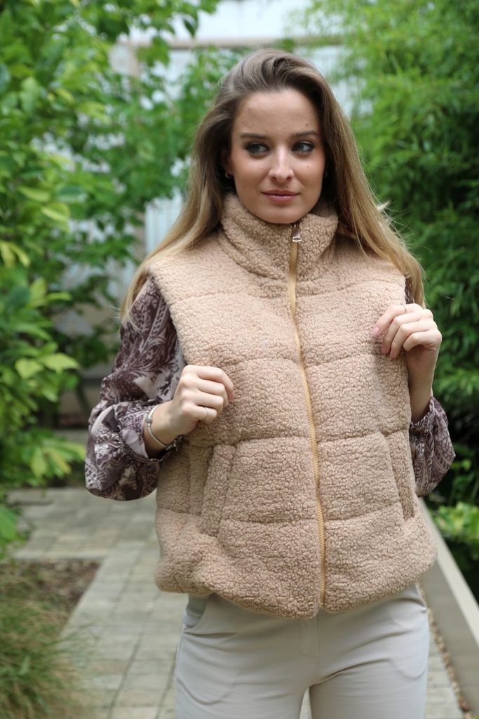 Mouwloze vest Livv teddy opstaande kraag rits insteekzakken