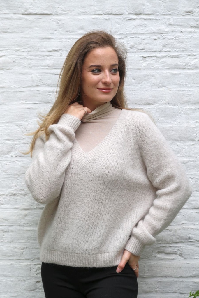 Pul Lourdes nm25 V-hals Amerikaanse mouwinzet wollig