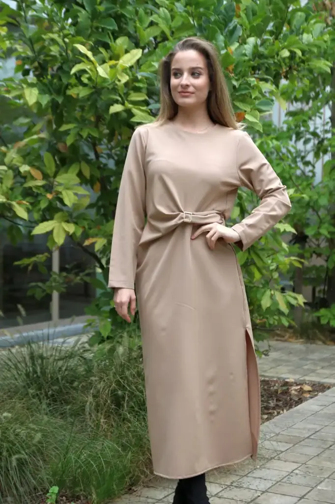 7/8 st jurk Lotfi nm32 tailledrapage met broche 