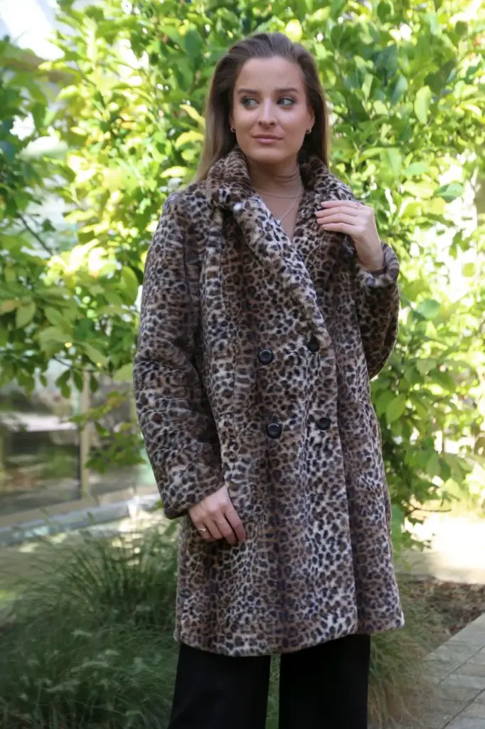 Jas Liset eco jachtluipaard puntkraag dubbel rij knopen 