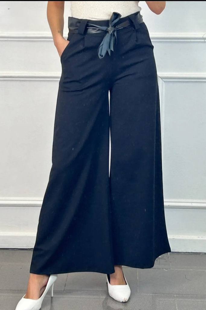 Wijde pantalon Niek in crêpe met zwarte taillebinder