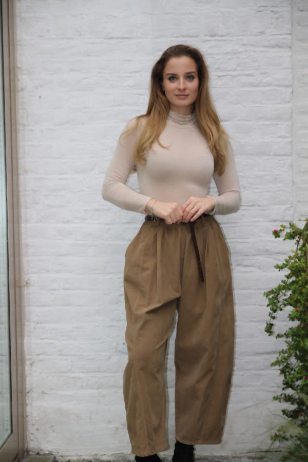 Geribde broek Milano met springplooien nm100
