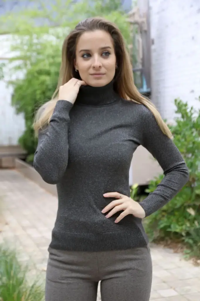 Pull Neeltje nm45 glinsterend hoge kraag