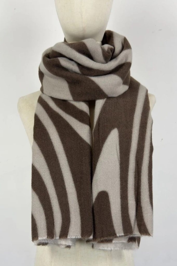 Sjaal Myla met organisch strepenpatroon nm100