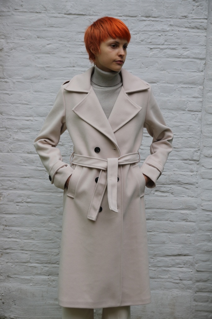 Manteau long Loet double rangée de boutons col pointu