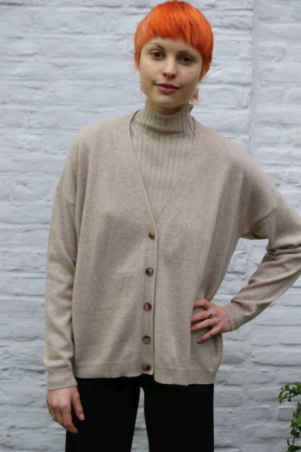 Cardigan Nicolaas nm80 fijne tricot v-hals knopjes