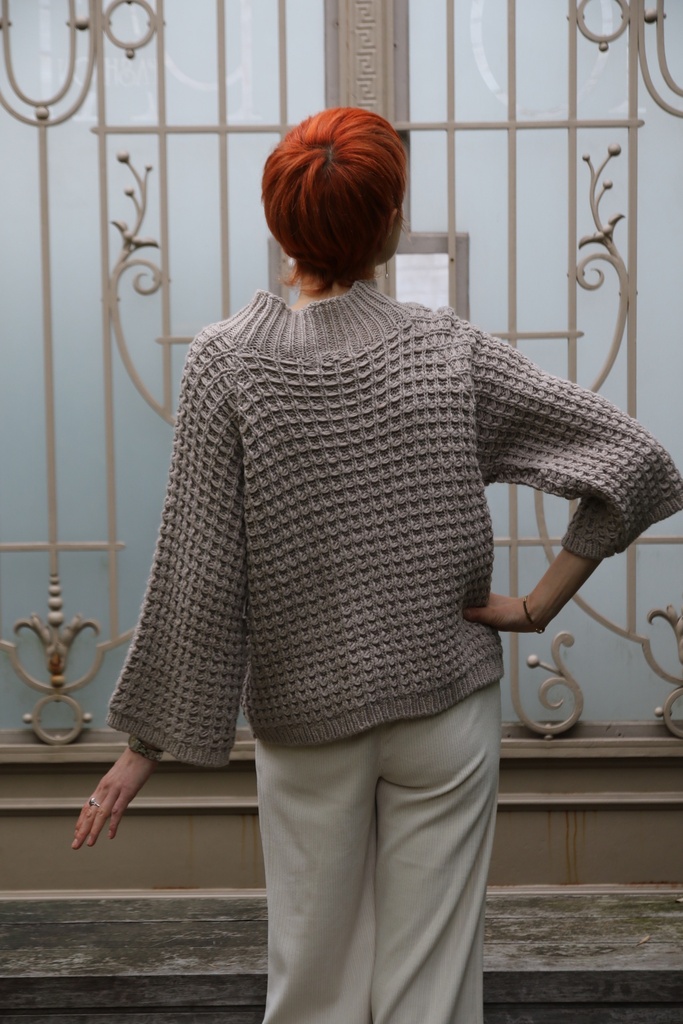 Pull Naoufel nm20 ronde hals uitlopende mouw