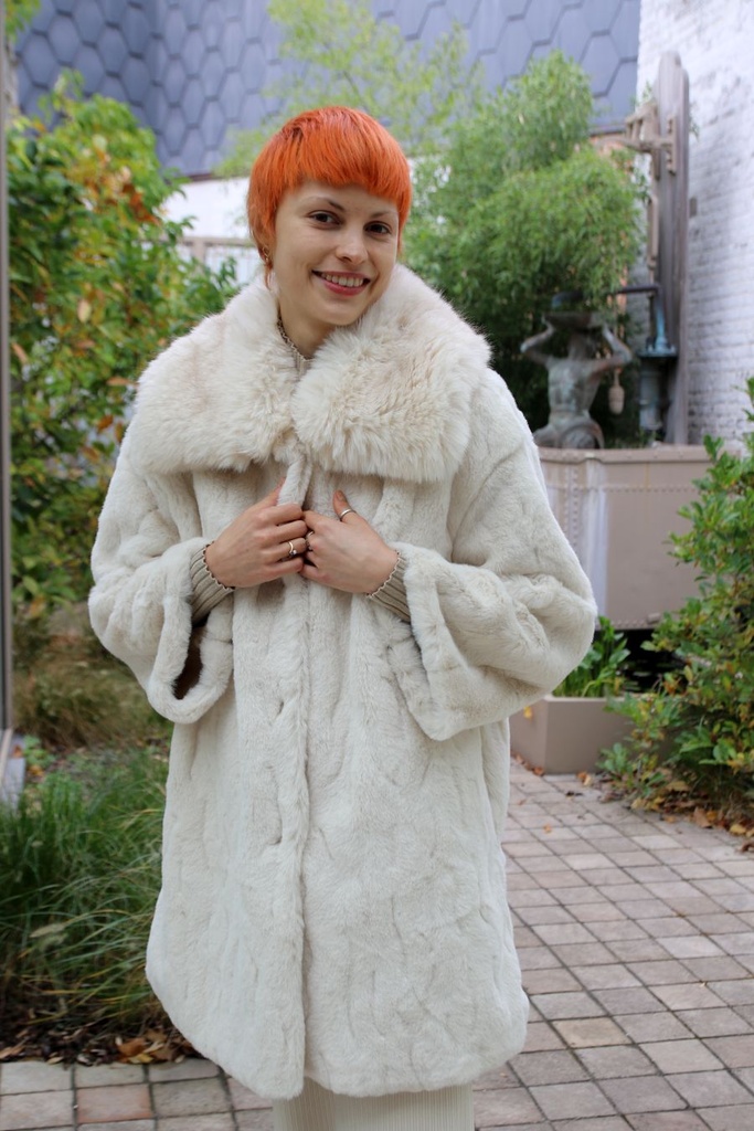 Nizar mantel eco pels met langharige kraag 