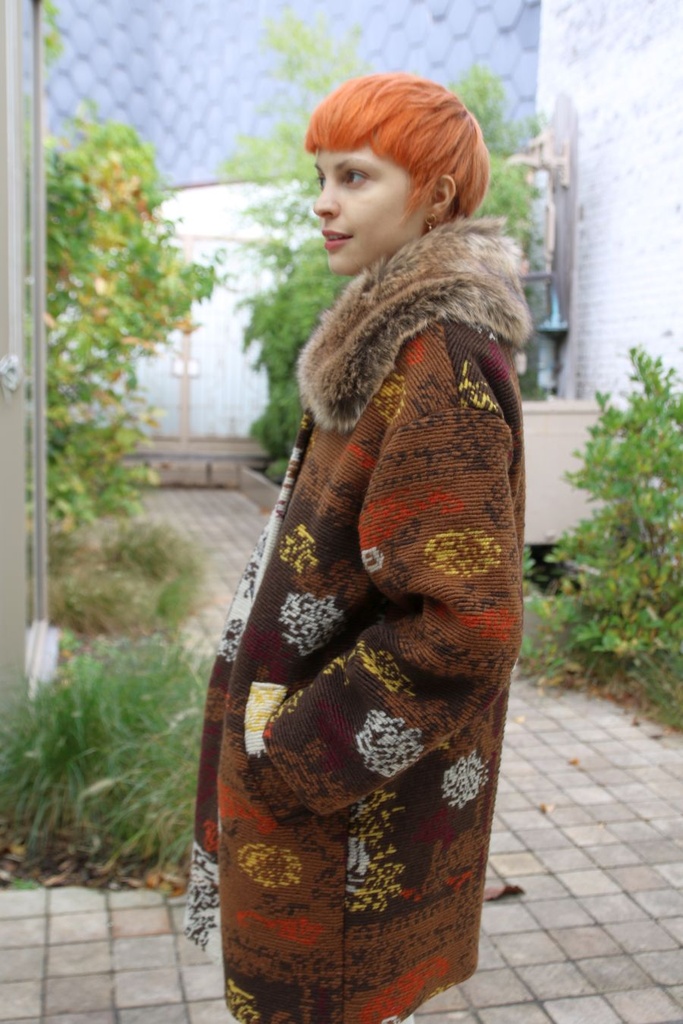 Nouh nm100 mantel baroque figuren eco pels kraag