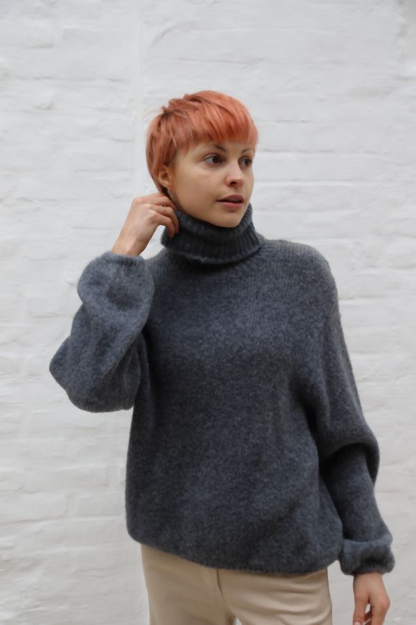 Pull Phileine nm25 zacht geribde rolkraag lange mouwen alpaca