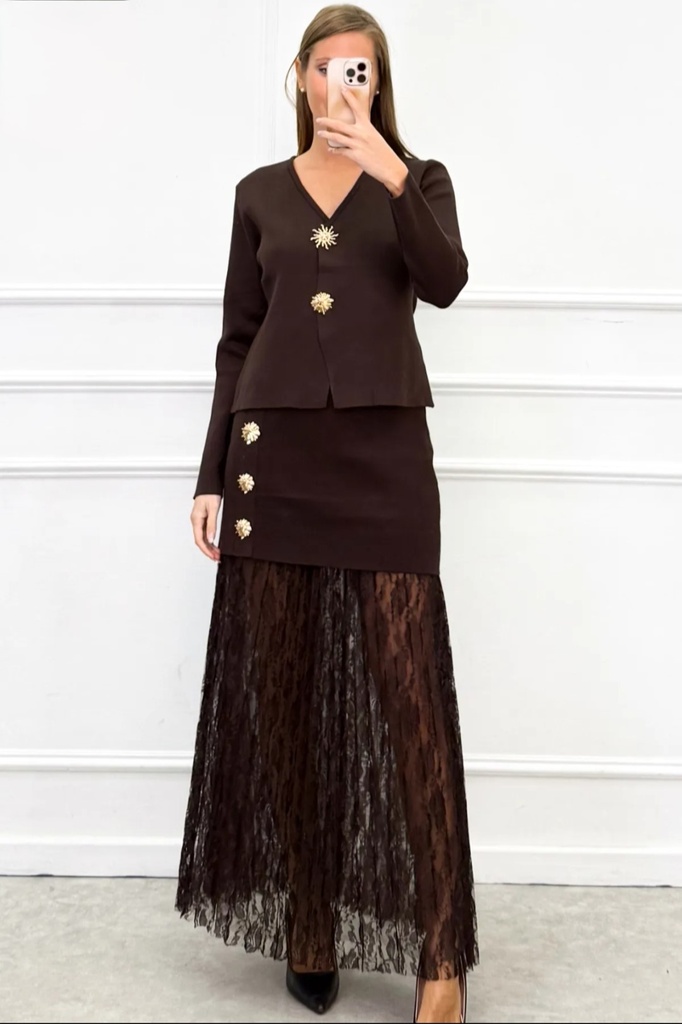 Tricot Philippa nm68 korte rok kant met bloemenpatroon