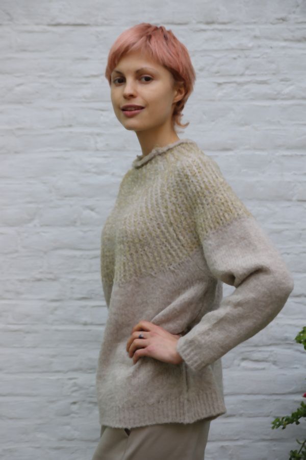 Tricot pull Nim nm26 glitter aan schouder ronde hals