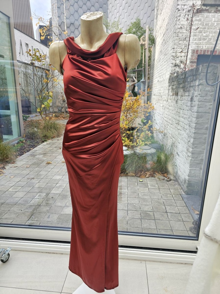 Lange jurk Loyd gekruiste V-hals brede shouderband 