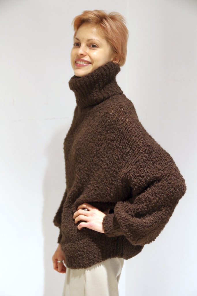 Pull Quintin boucléstof dikke opstaande kraag 