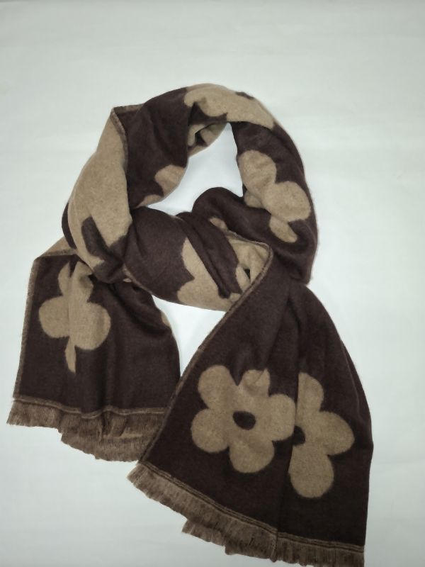 Sjaal Natasja ingewoven bloemenpatroon bicolor franjes 