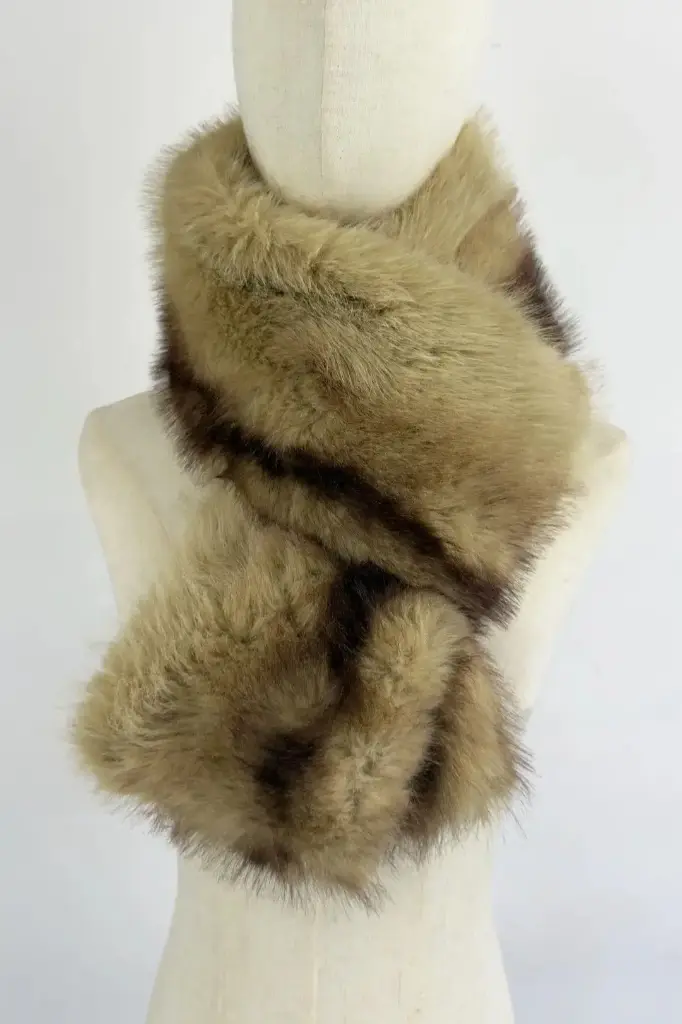 Sjaal Levie eco wolvenpels