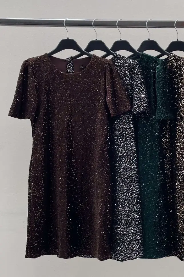 Feestjurk Lolita nm44 open hals pailletten 